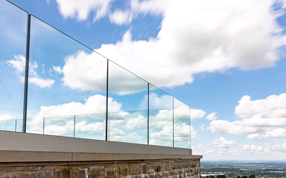 Алюминиевый профиль для стеклянных ограждений